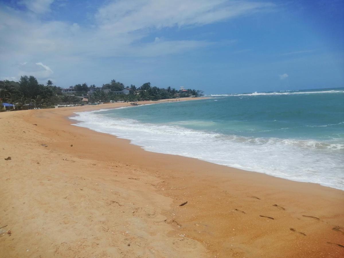 Rainbowswell Beach Resort Unawatuna Bagian luar foto