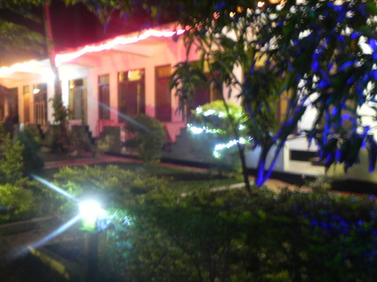 Rainbowswell Beach Resort Unawatuna Bagian luar foto