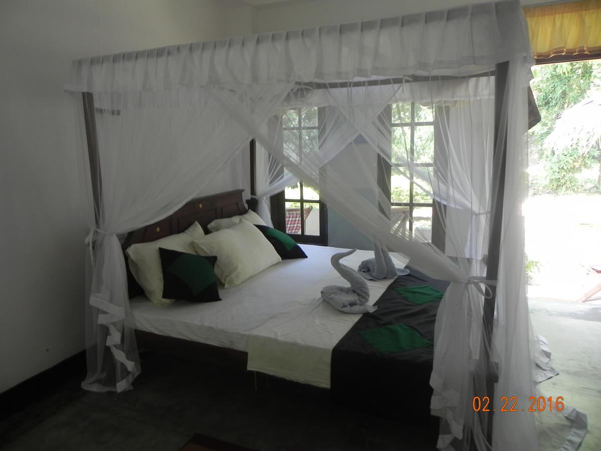 Rainbowswell Beach Resort Unawatuna Bagian luar foto