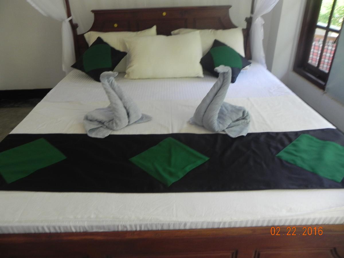 Rainbowswell Beach Resort Unawatuna Bagian luar foto
